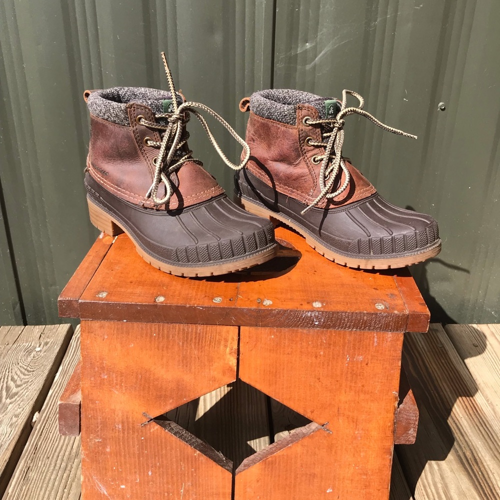 Kamik leather waterproof duck lace up boots size 6 womens